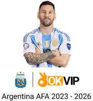 Vận động viên tennis đang giao bóng trên sân, minh họa cho cá cược tennis tại sun city 888